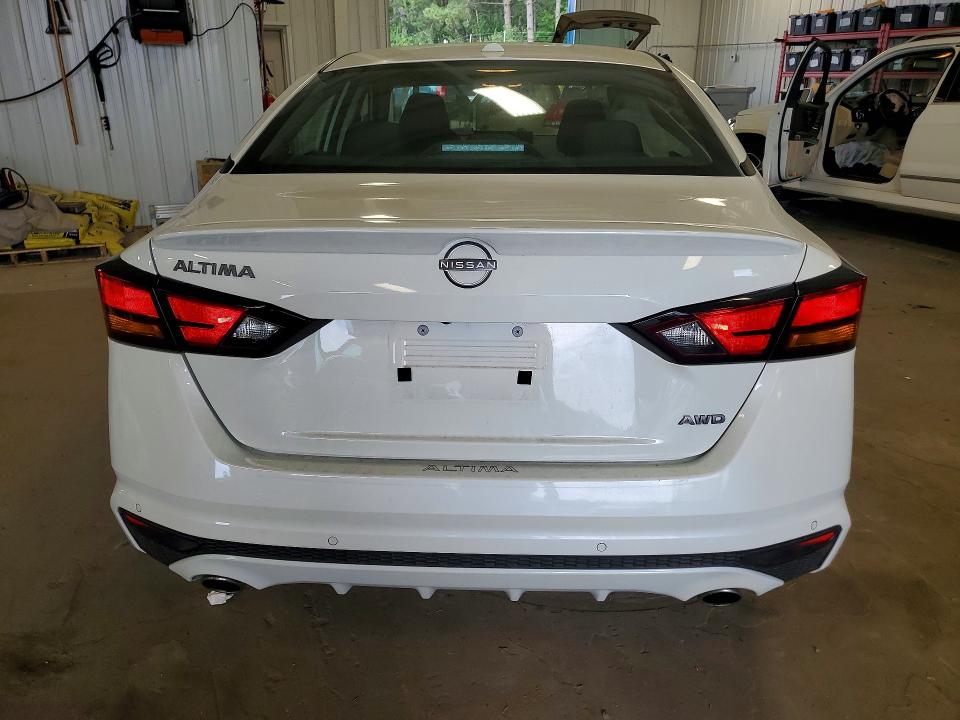 Photo 6 from auction – 2025 NISSAN ALTIMA with VIN 1N4BL4DW4SN327065