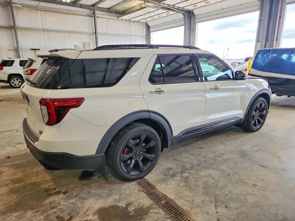Photo 3 from auction – 2020 FORD EXPLORER with VIN 1FM5K8GC8LGA68682
