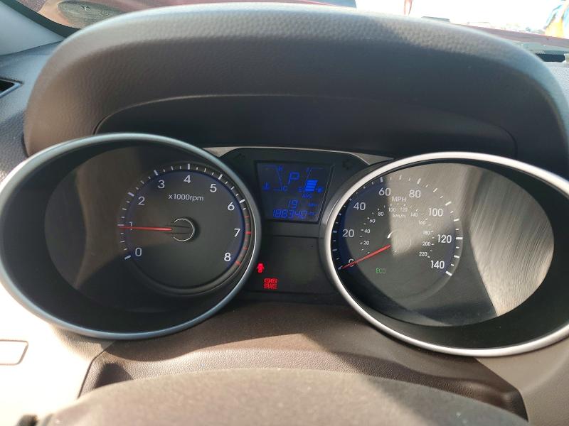 Photo 9 from auction – 2012 HYUNDAI TUCSON with VIN KM8JUCAC5CU511179