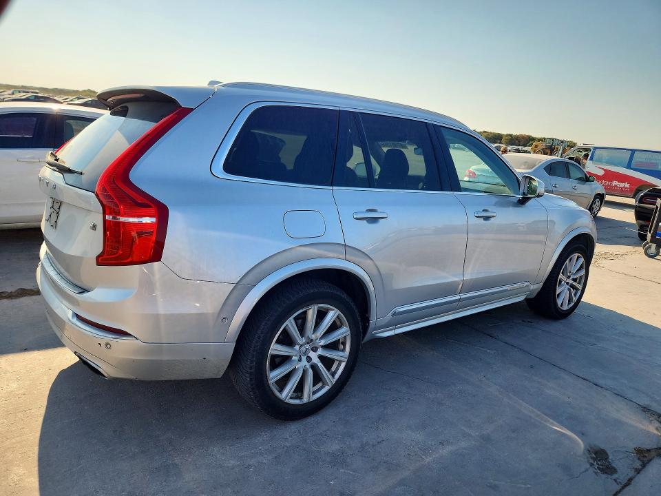 Photo 3 from auction – 2016 VOLVO XC90 with VIN YV4A22PL9G1091894