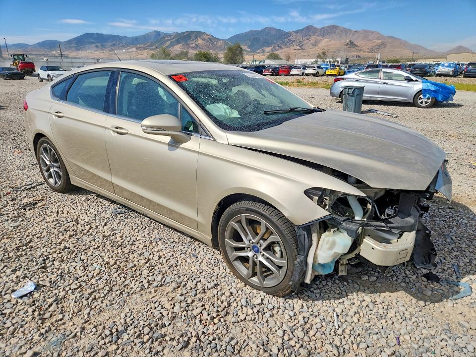 Photo 4 from auction – 2017 FORD FUSION with VIN 3FA6P0H93HR293239