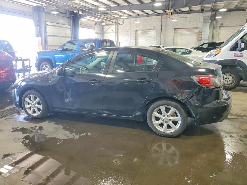 Photo 2 from auction – 2011 MAZDA 3 with VIN JM1BL1VF8B1456408