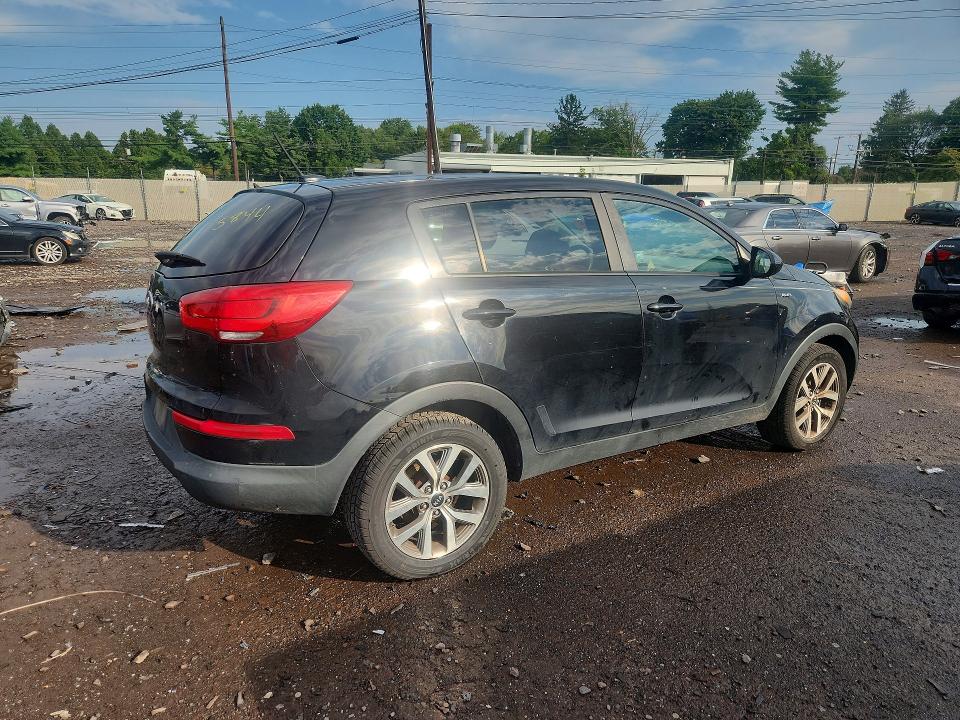 Foto 3 de la subasta – 2016 KIA SPORTAGE con VIN KNDPBCAC4G7876980