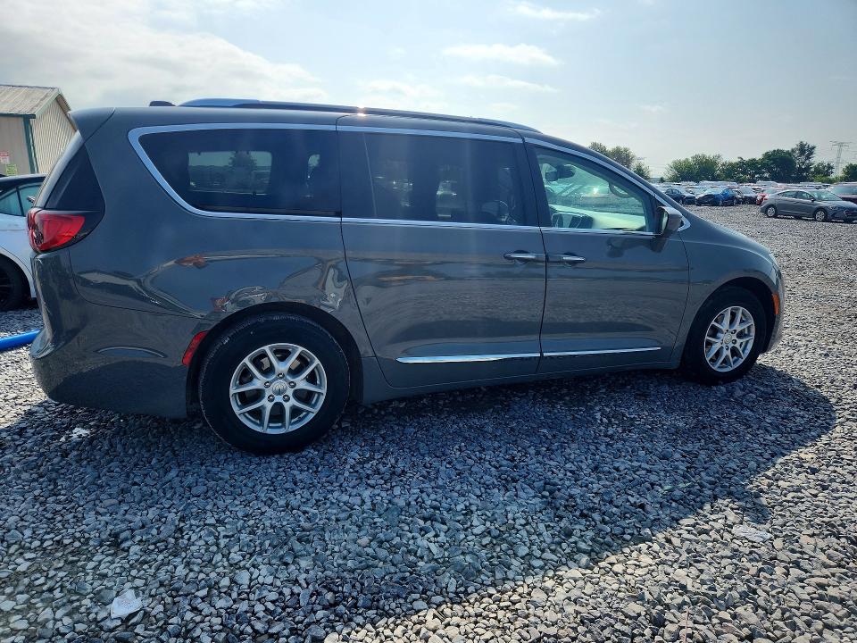 Photo 3 from auction – 2020 CHRYSLER PACIFICA with VIN 2C4RC1BG3LR281767