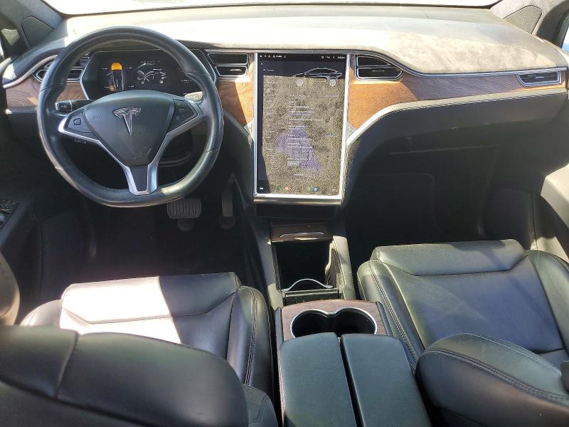 Photo 8 from auction – 2017 TESLA MODEL X with VIN 5YJXCBE2XHF066838