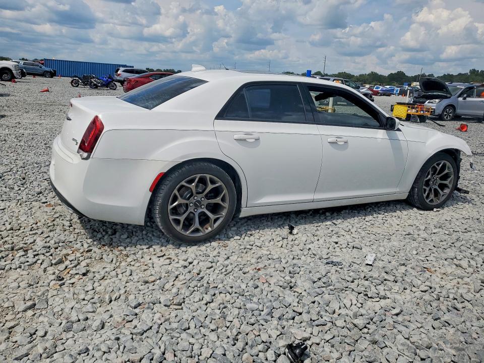 Photo 3 from auction – 2015 CHRYSLER 300 with VIN 2C3CCABG6FH756266