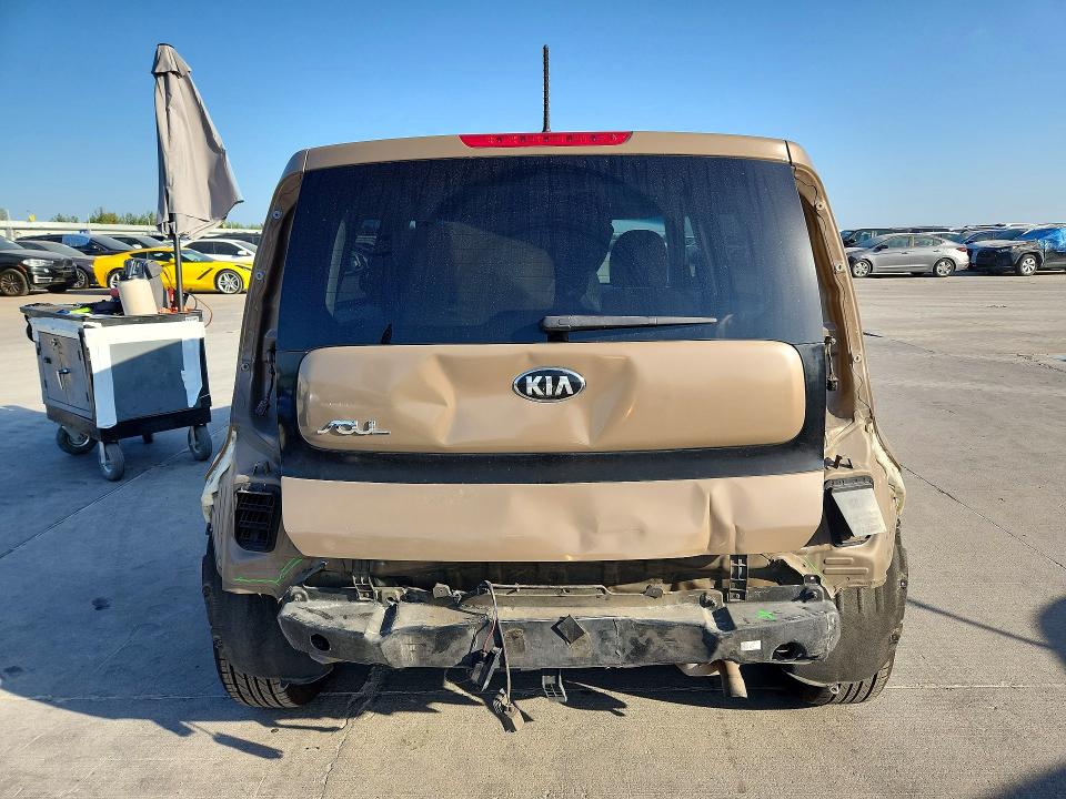 Photo 6 from auction – 2016 KIA SOUL with VIN KNDJN2A20G7290811