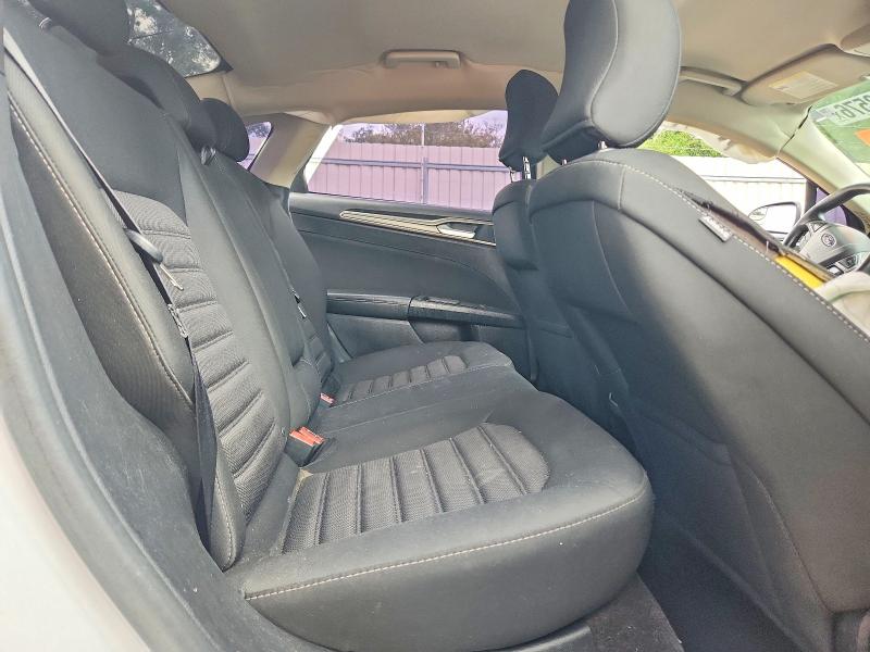 Photo 10 from auction – 2018 FORD FUSION with VIN 3FA6P0LU2JR192811