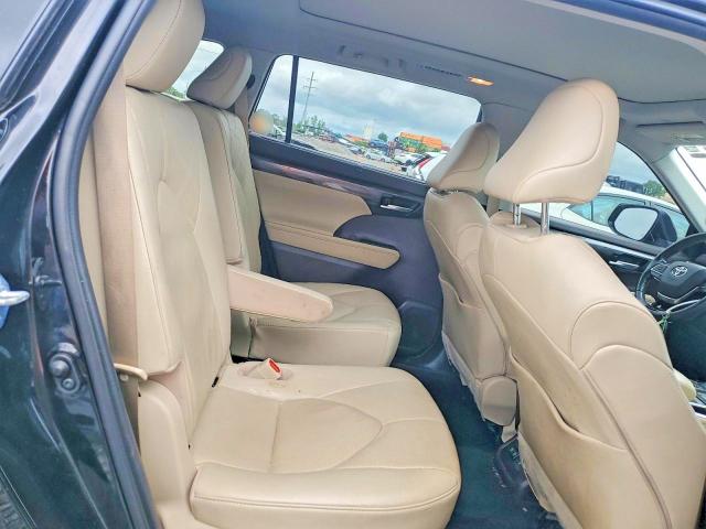 Photo 11 from auction – 2020 TOYOTA HIGHLANDER with VIN 5TDFZRBH3LS056149