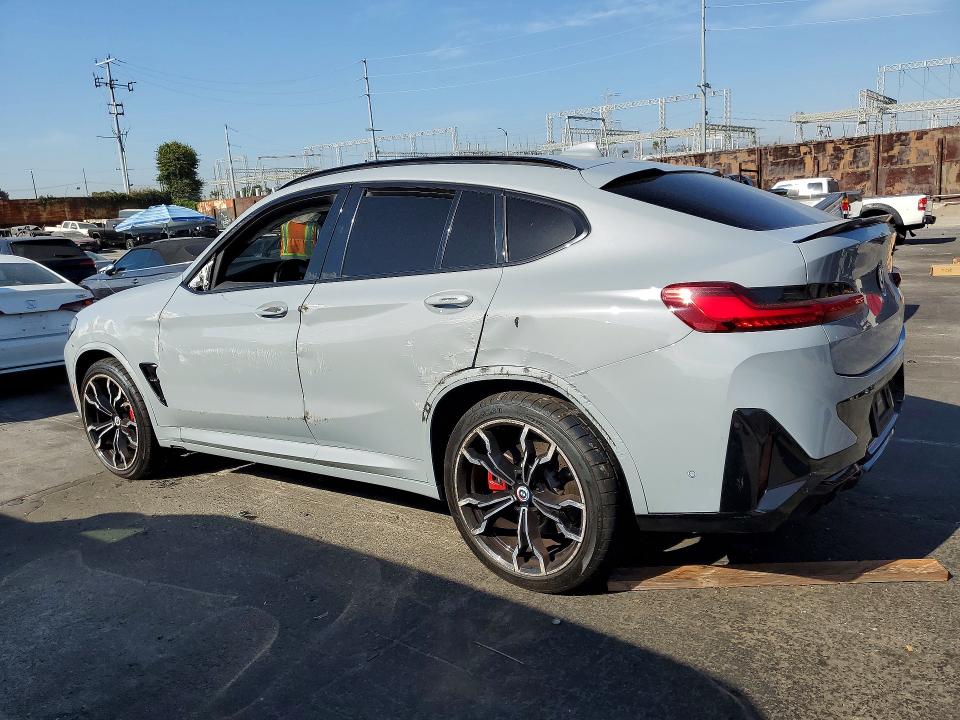 Photo 2 from auction – 2022 BMW X4 with VIN 5YM23EC03N9M71823