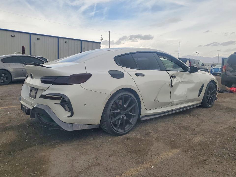 Фото 3 с аукциона – 2020 BMW 840I с VIN WBAGV2C0XLCE05244