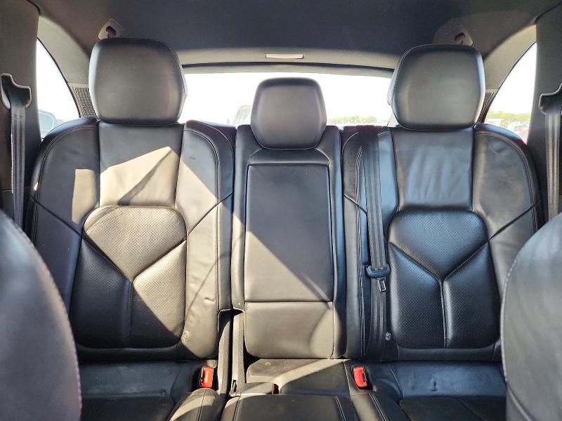 Photo 10 from auction – 2012 PORSCHE CAYENNE with VIN WP1AA2A26CLA05749