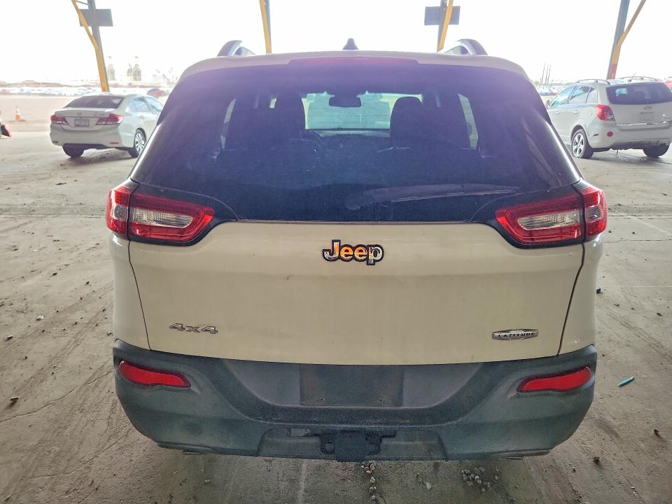 صورة رقم 6 من المزاد - 2014 JEEP CHEROKEE مع VIN 1C4PJMCS3EW321986