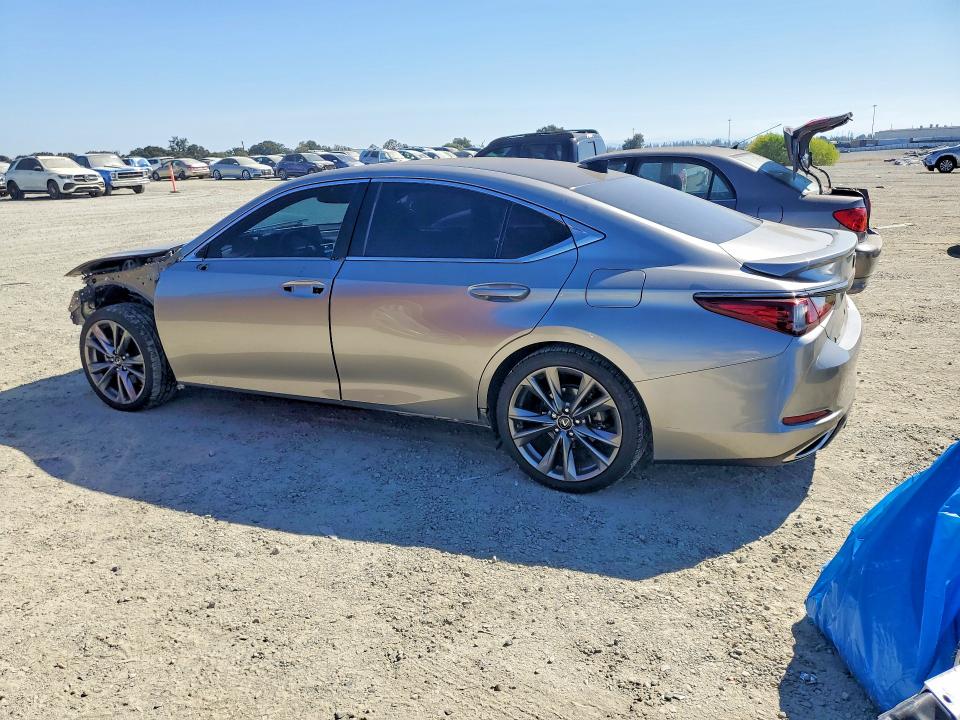 Photo 2 from auction – 2019 LEXUS ES with VIN 58ABZ1B11KU026410