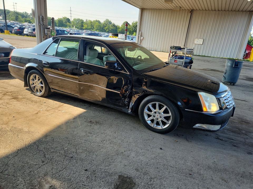 Photo 4 from auction – 2011 CADILLAC DTS with VIN 1G6KD5E65BU143676