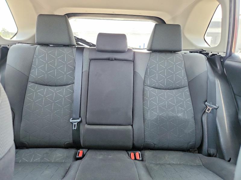 Снимка 10 от търг – 2021 TOYOTA RAV4 с VIN 4T3RWRFV2MU023360