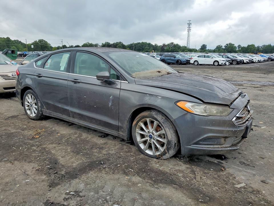 Foto 4 de la subasta – 2017 FORD FUSION con VIN 3FA6P0UU2HR309795