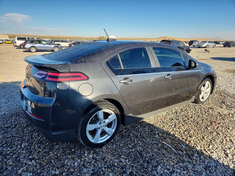 Photo 3 from auction – 2015 CHEVROLET VOLT with VIN 1G1RA6E4XFU128517