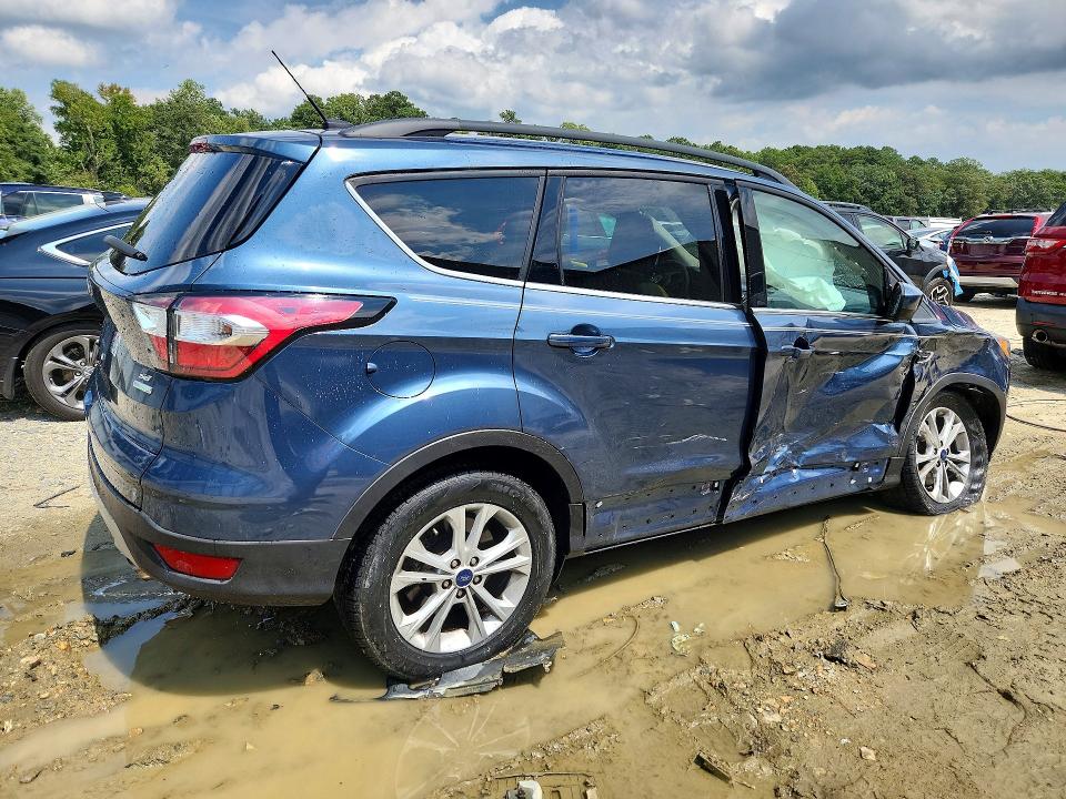 Photo 3 from auction – 2018 FORD ESCAPE with VIN 1FMCU0GD3JUC55693