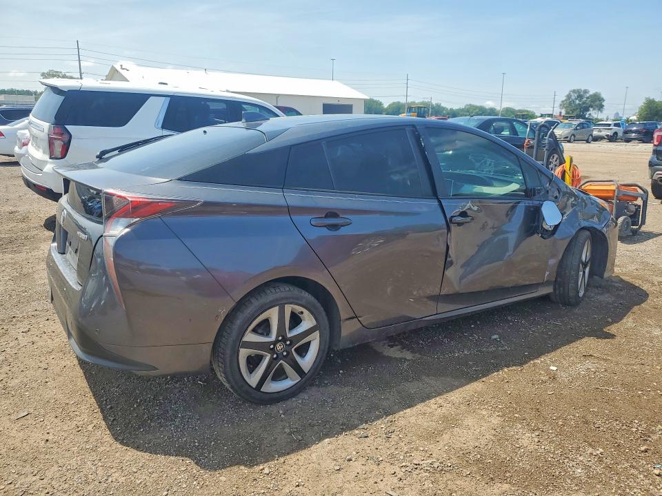 Photo 3 from auction – 2018 TOYOTA PRIUS with VIN JTDKARFU4J3059413