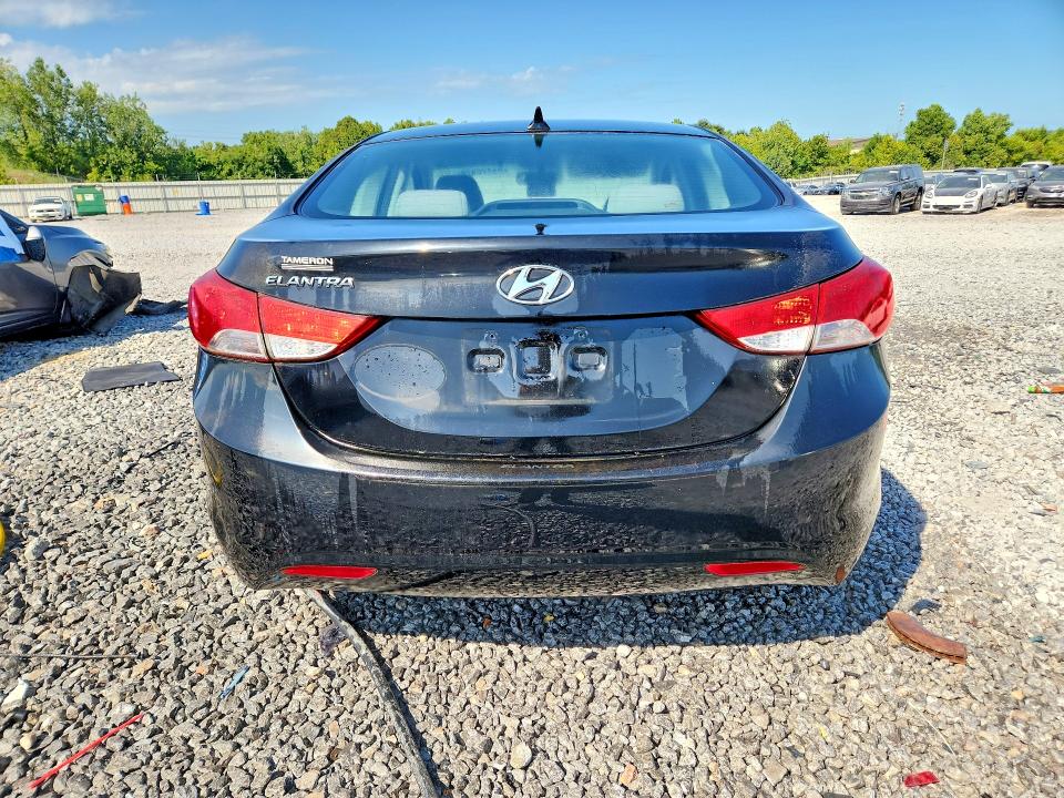 Photo 6 from auction – 2013 HYUNDAI ELANTRA with VIN KMHDH4AE7DU664186