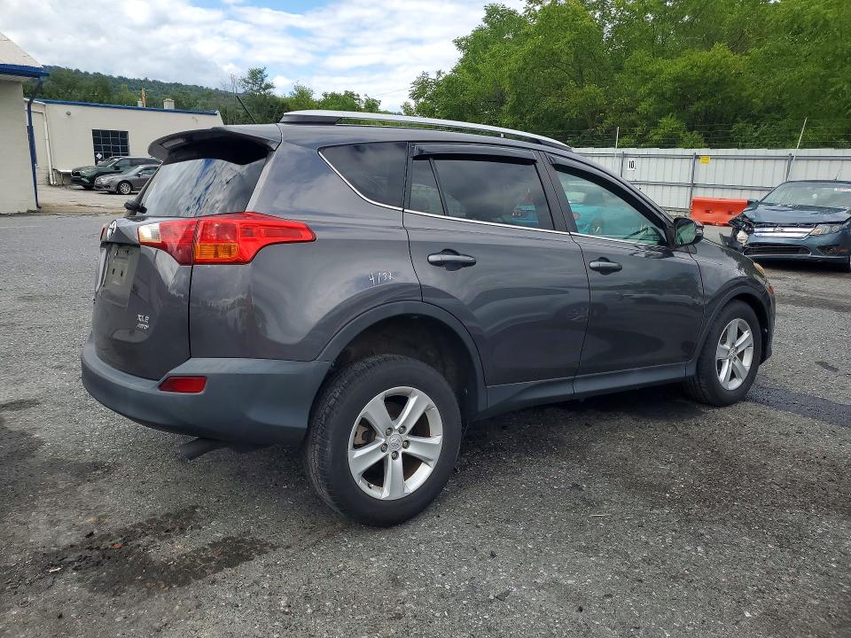 Photo 3 from auction – 2013 TOYOTA RAV4 with VIN 2T3RFREVXDW061369