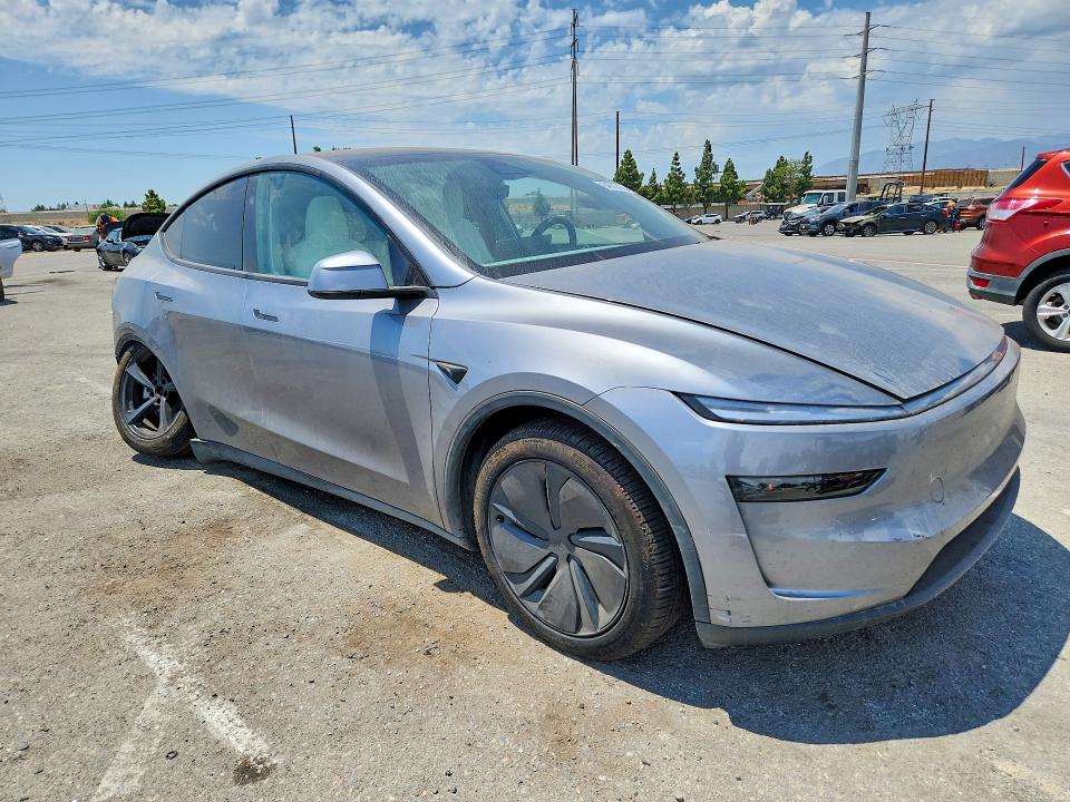Photo 4 from auction – 2026 TESLA MODEL Y with VIN 7SAYGDED1TF559017