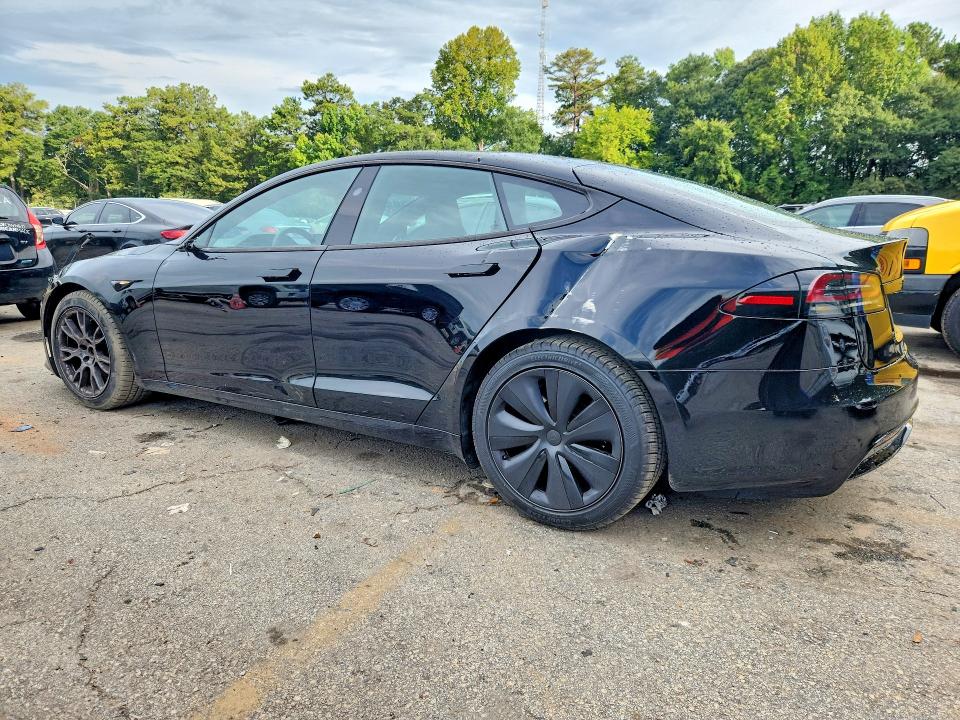Zdjęcie 2 z aukcji – 2023 TESLA MODEL S z VIN 5YJSA1E50PF520419