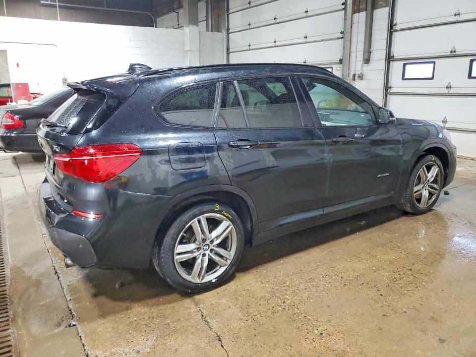 Фото 3 с аукциона – 2017 BMW X1 с VIN WBXHT3C30H5F75589