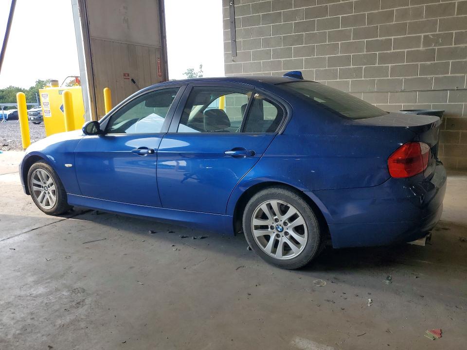 Photo 2 from auction – 2007 BMW 328 with VIN WBAVA33527PG53605