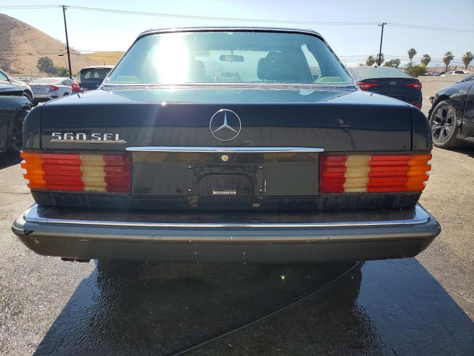 Photo 6 from auction – 1990 MERCEDES-BENZ 560 with VIN WDBCA39E1LA528900
