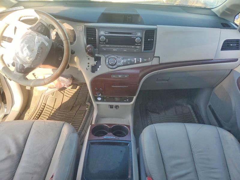 Photo 8 from auction – 2011 TOYOTA SIENNA with VIN 5TDYK3DC3BS114433