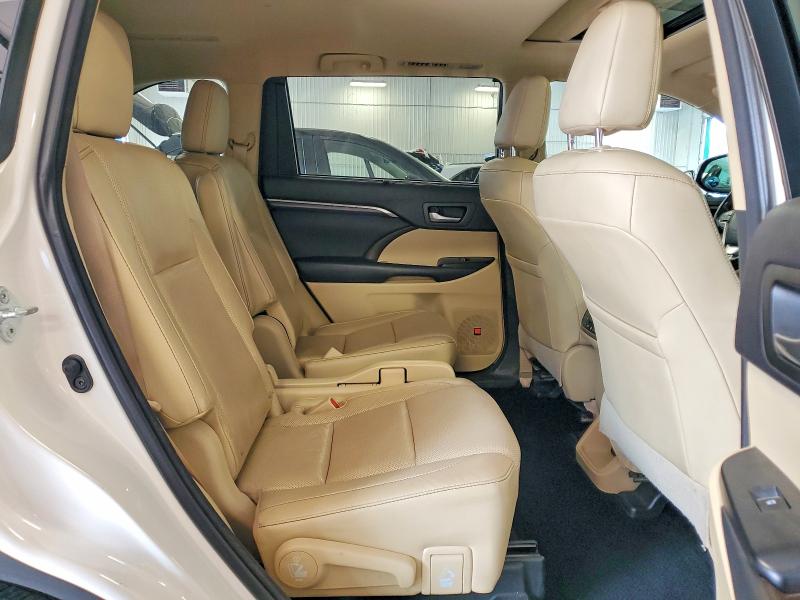 Photo 11 from auction – 2015 TOYOTA HIGHLANDER with VIN 5TDDKRFH1FS182567