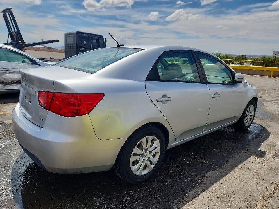 Photo 3 from auction – 2013 KIA FORTE with VIN KNAFU4A27D5738910