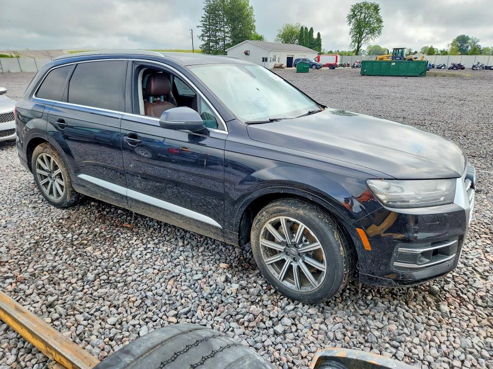Photo 4 from auction – 2019 AUDI Q7 with VIN WA1LAAF70KD020081