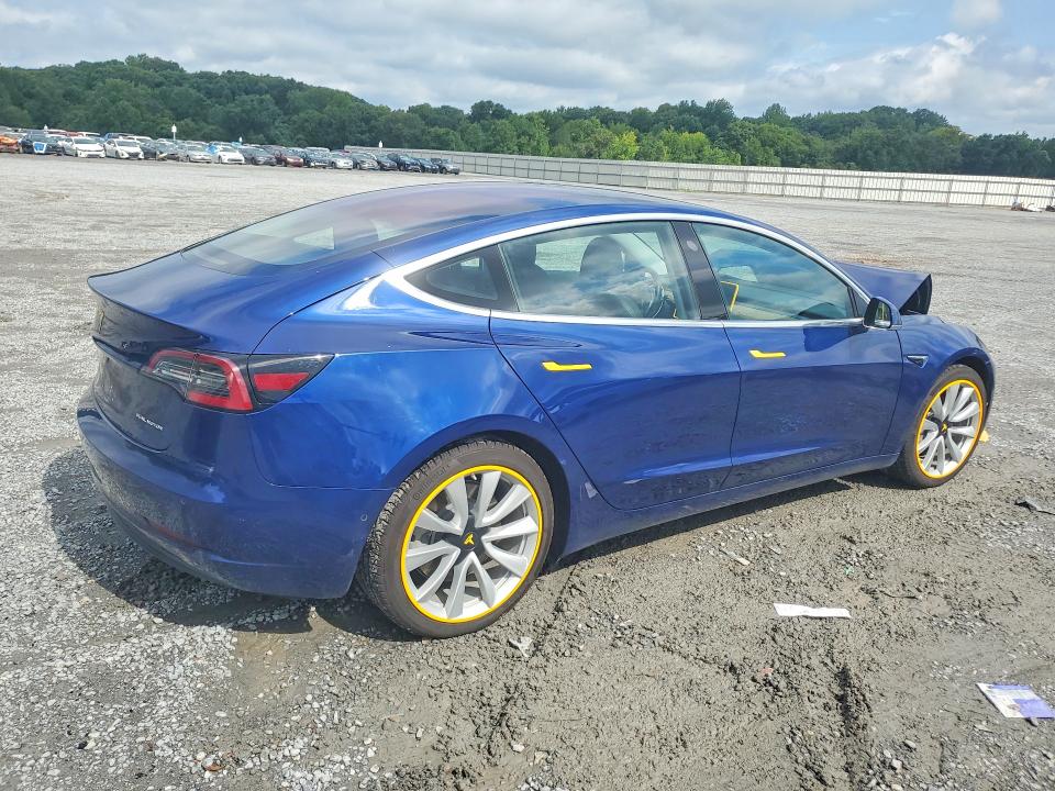 Photo 3 from auction – 2018 TESLA MODEL 3 with VIN 5YJ3E1EB9JF146382