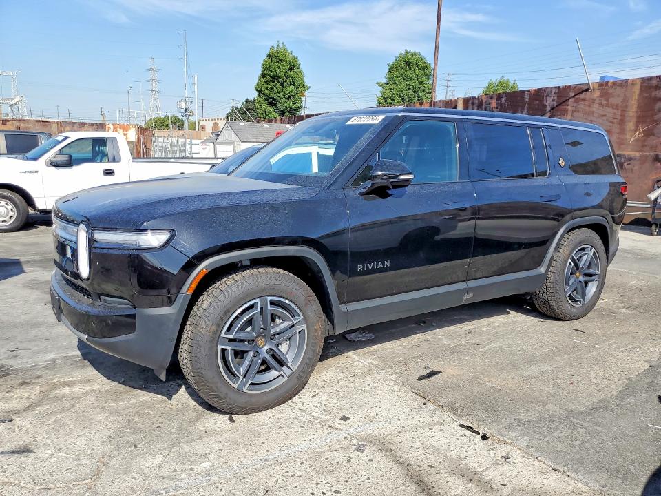 RIVIAN R1S 2026 with VIN 7PDSGGBA8TN078142 - Photo from auction