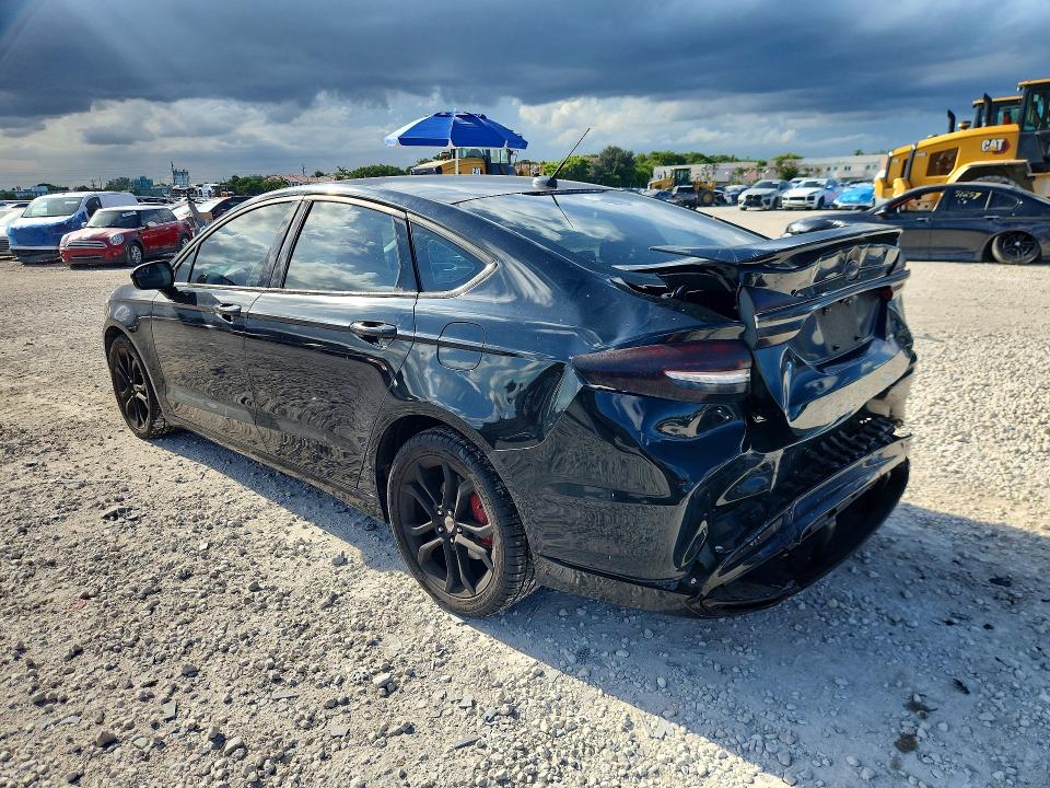 Photo 2 from auction – 2017 FORD FUSION with VIN 3FA6P0T95HR139719