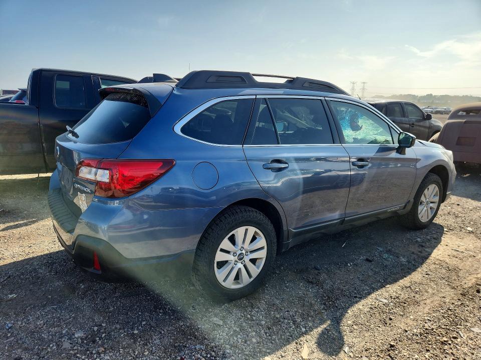 Photo 3 from auction – 2018 SUBARU OUTBACK with VIN 4S4BSADC4J3285584
