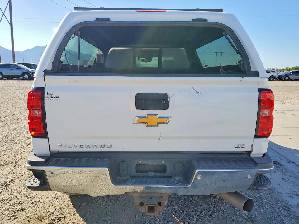 Photo 6 from auction – 2017 CHEVROLET SILVERADO with VIN 1GC1KWEY2HF106636