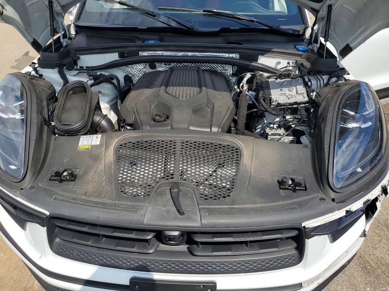 Photo 12 from auction – 2022 PORSCHE MACAN with VIN WP1AA2A53NLB05580