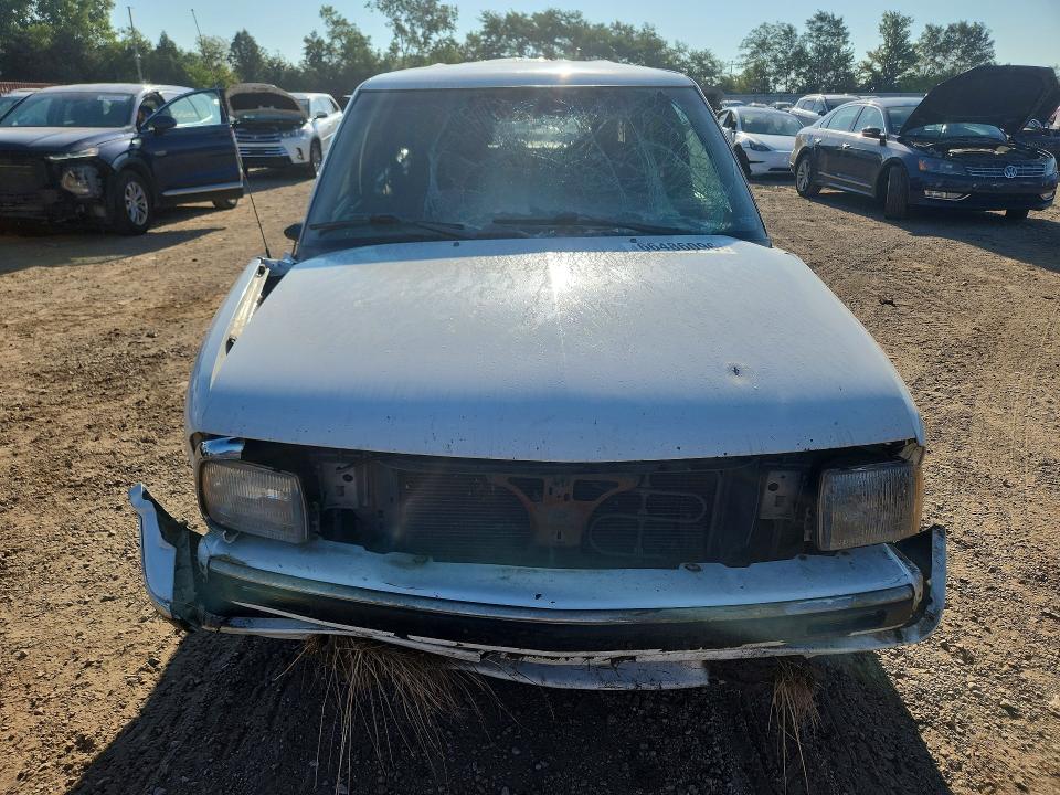 Photo 5 from auction – 1996 CHEVROLET BLAZER with VIN 1GNDT13W3T2188687