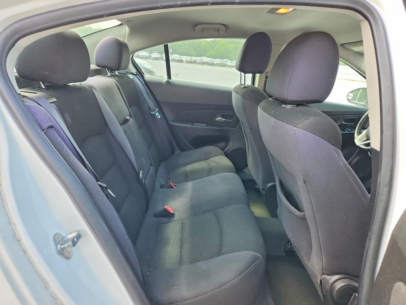 Photo 10 from auction – 2013 CHEVROLET CRUZE with VIN 1G1PC5SB2D7115979