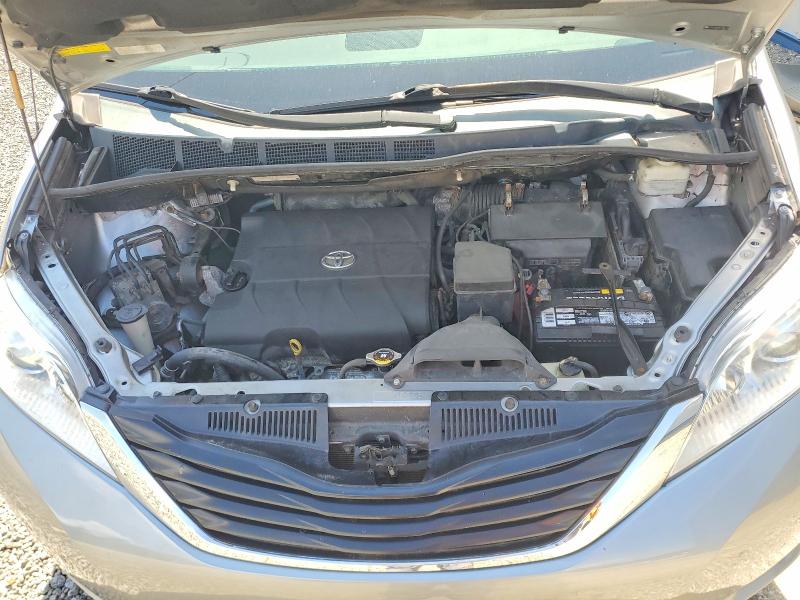 Photo 12 from auction – 2014 TOYOTA SIENNA with VIN 5TDJK3DC9ES088359