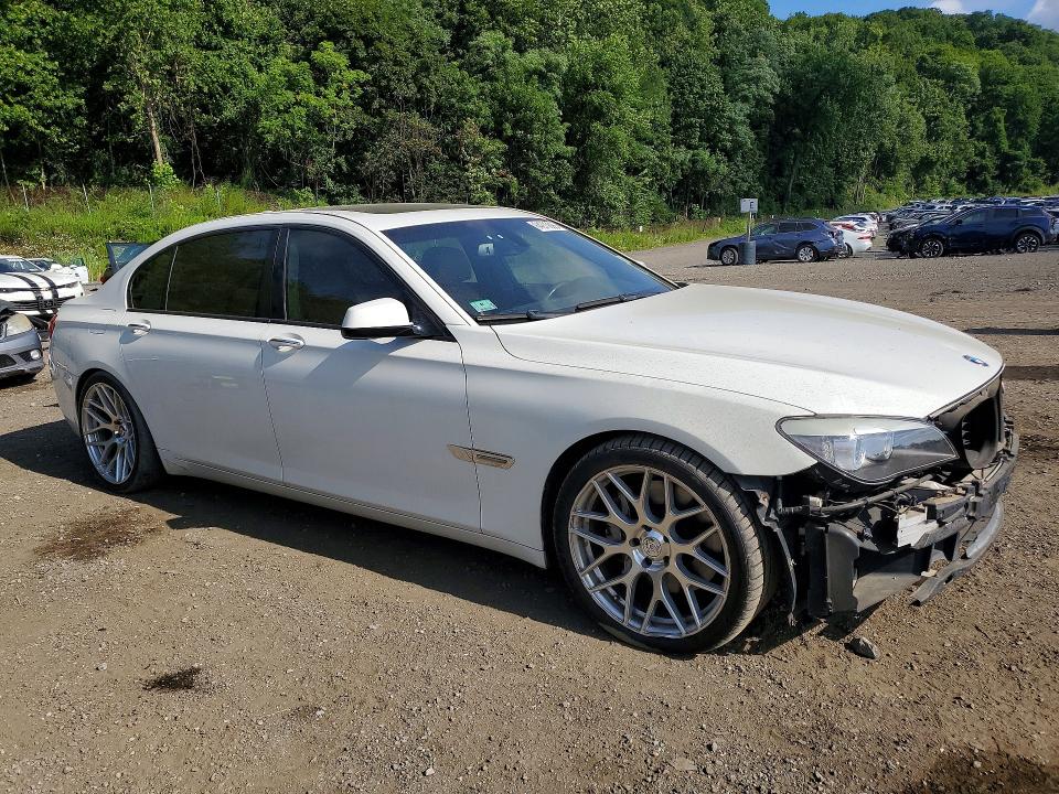 Photo 4 from auction – 2011 BMW 750 with VIN WBAKB8C55BC852108