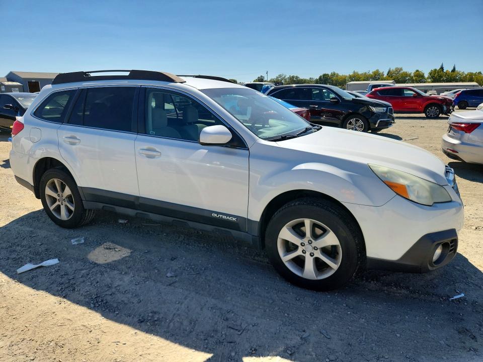 Photo 4 from auction – 2014 SUBARU OUTBACK with VIN 4S4BRBCC5E3280564