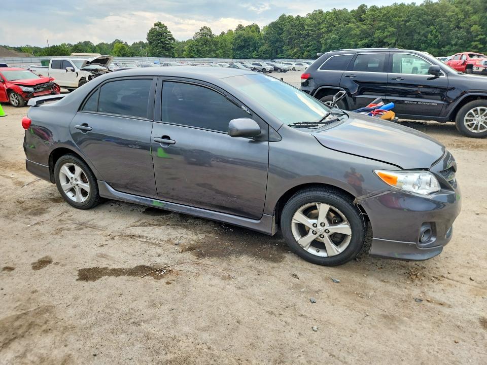 Photo 4 from auction – 2011 TOYOTA COROLLA with VIN 2T1BU4EE0BC606688