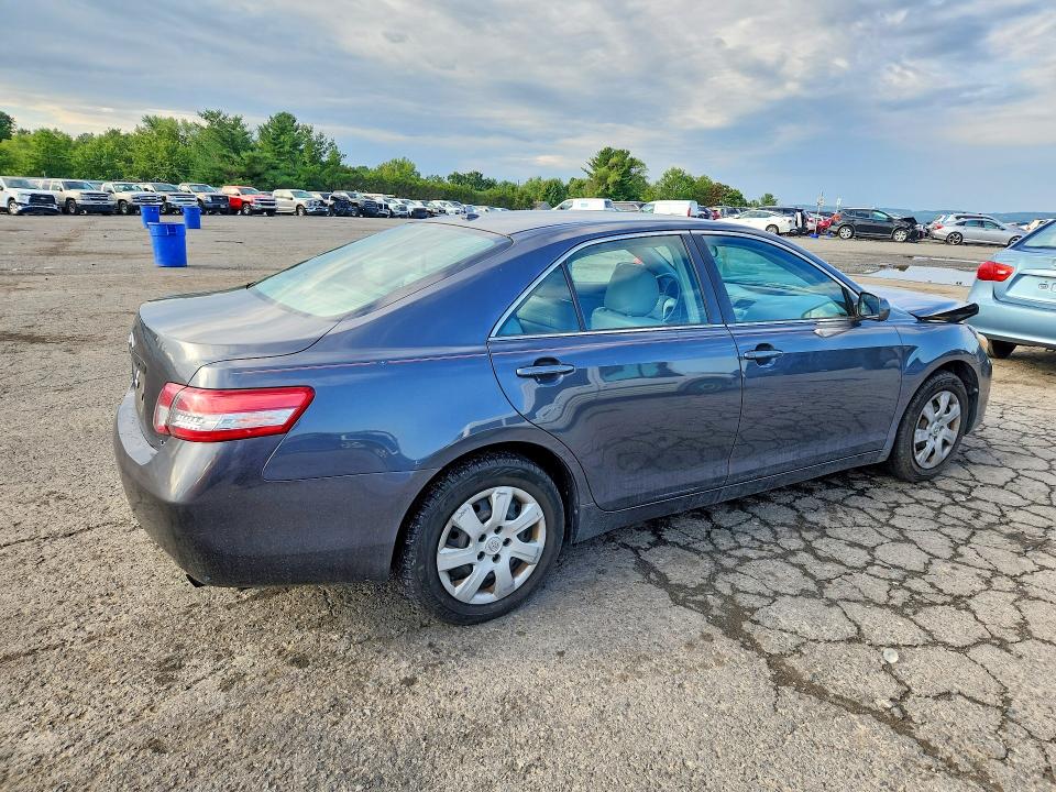Photo 3 from auction – 2010 TOYOTA CAMRY with VIN 4T1BF3EK8AU045406