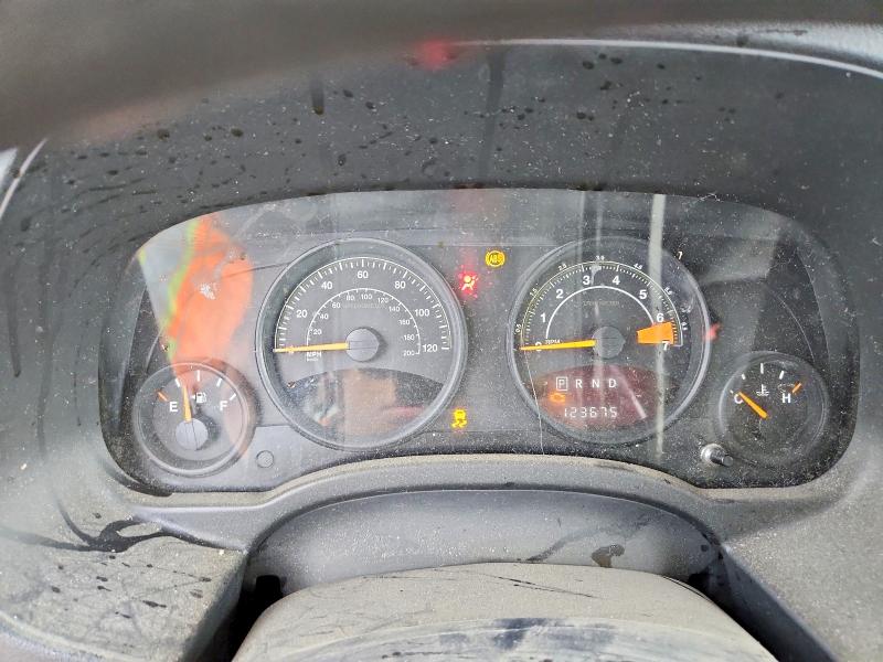 Photo 9 from auction – 2015 JEEP PATRIOT with VIN 1C4NJRBBXFD202285