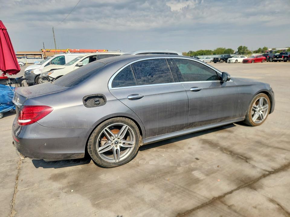 Photo 3 from auction – 2018 MERCEDES-BENZ E with VIN WDDZF4JB0JA428343